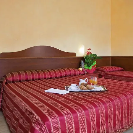 ホテル Baia Blu アラッシオ