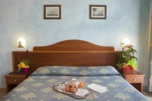 ホテル Baia Blu 3*