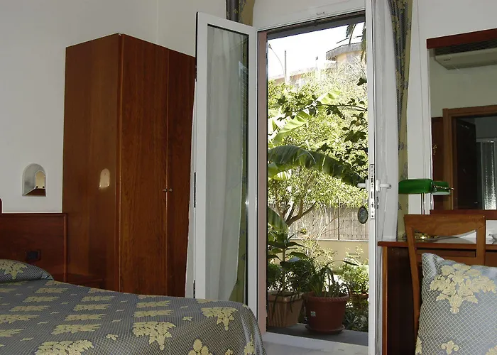 Baia Blu 3* アラッシオ